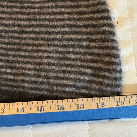 PECK & PECK  Cashmere Women's Gray Striped Sweater Tunic  Size L. (A4 - Picture 10 of 11